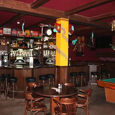 De Keizerskroon Amsterdam-schiphol-halfweg Otel