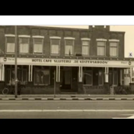 De Keizerskroon Amsterdam-schiphol-halfweg